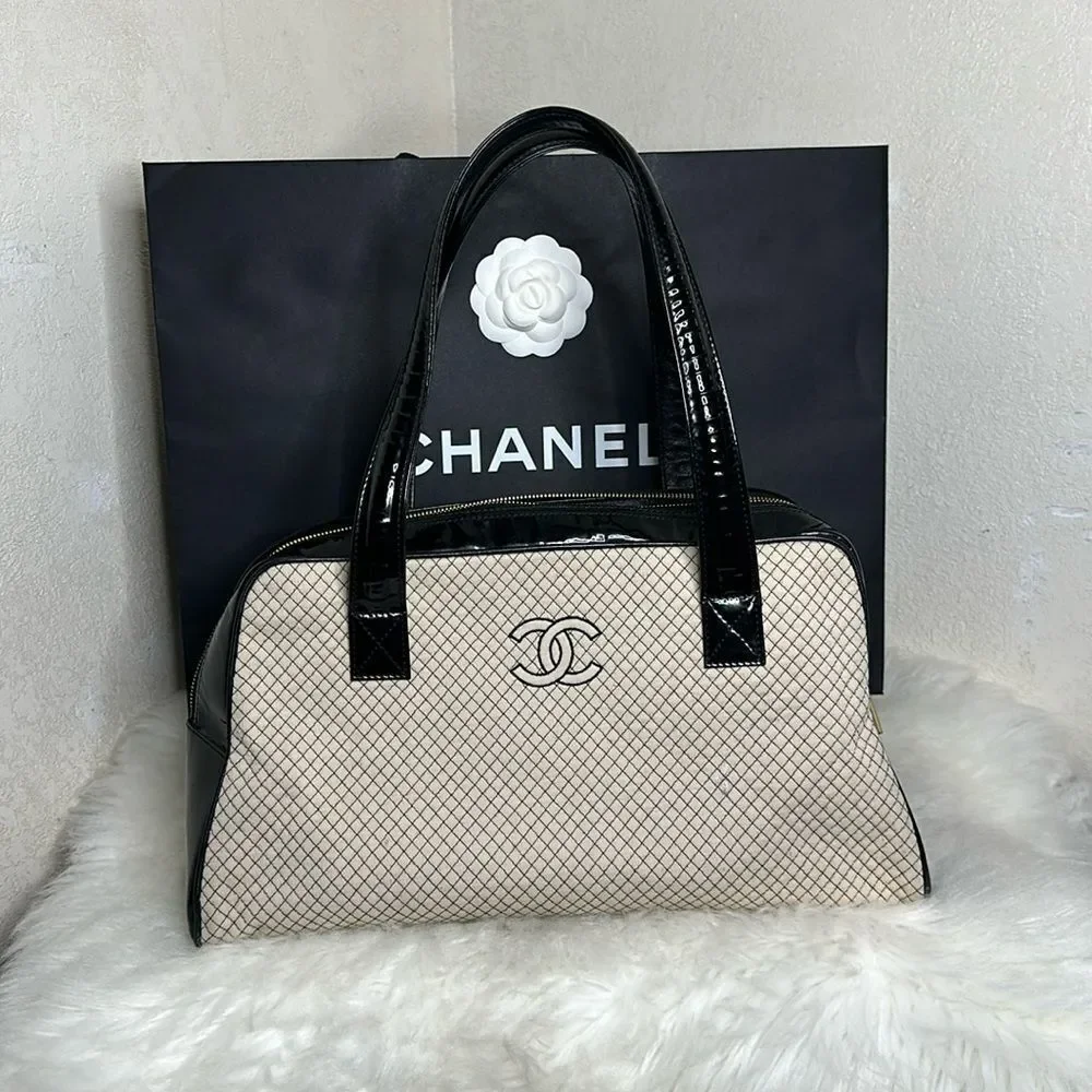 💯Authentic Chanel Cream & Black Patent Leather & Knit Quilted Bowler Bag🍀